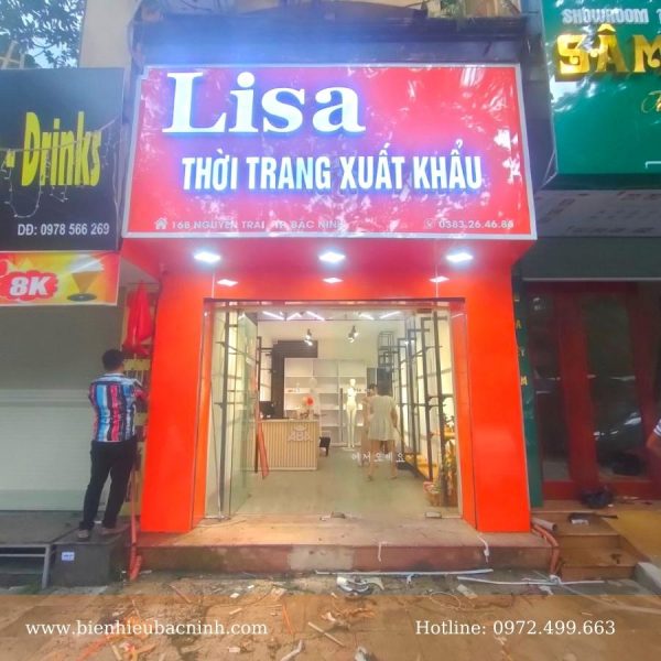 thi cong bien den led chu noi shop Lisa thoi trang xuat khau 168 Nguyen Trai Bac Ninh
